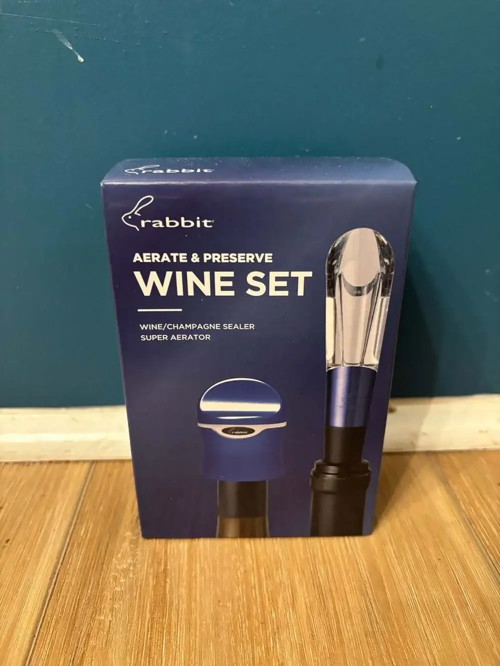 Rabbit Aerate & Preserve Wine Set: Wine/Champagne Sealer & Super Aerator